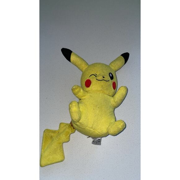 Tomy Pokemon Pikachu Plush 9 Inch Yellow 2017 Stuffed Animal Toy - Picture 2 of 5